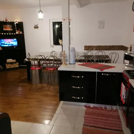 Vendégház Pensiunea Izabel